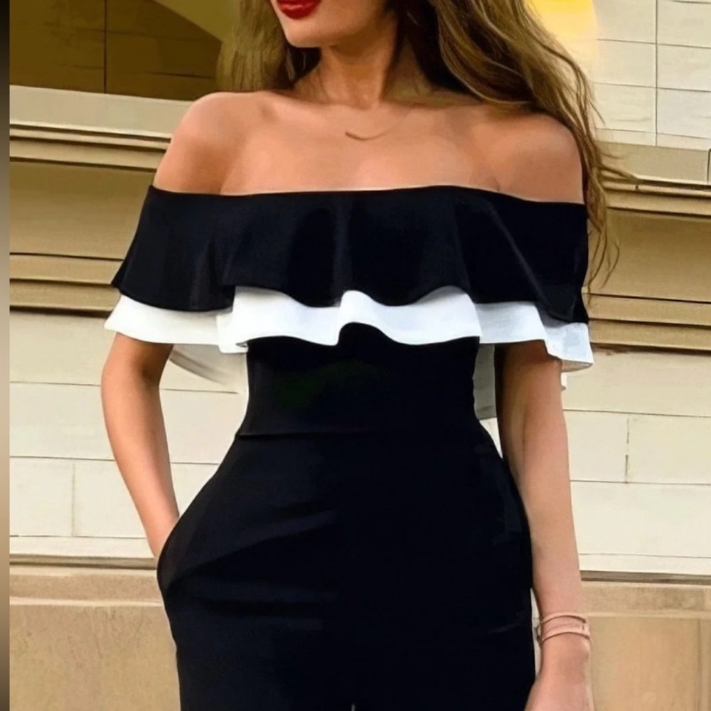 Off Shoulder Slim Fit Short Sleeve Ruffle
Jumpsuit